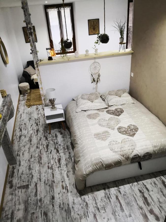 Studio Zen Et Cosy, Neuf En Pleine Ville Saint-Claude Exterior foto